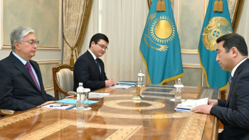 Фотография к новости: Тоқаев Ауыл шаруашылығы министрі Айдарбек Сапаровты қабылдады