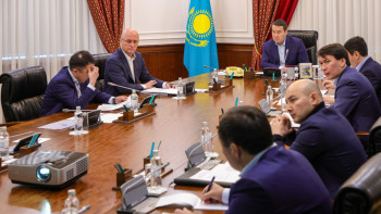 Фотография к новости: Смайылов теміржол жүк тасымалындағы кедергілерді жоюды тапсырды