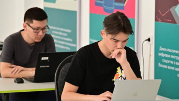 Фотография к новости: Ұлттық тестілеу орталығы ҰБТ-ға дайындалу үшін тегін онлайн-сабақтар өткізіп жатыр