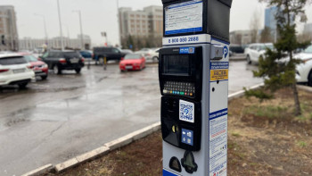 Фотография к новости: Алматылық полицейлер «Саяхат» автовокзалындағы тұрақтарды жойды