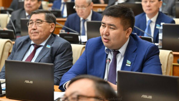 Фотография к новости: "Оқушылар ойнап жүр". Депутат лотерея терминалдарына тексеру жүргізуді ұсынды