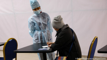 Фотография к новости: Алматыда 1800-ден астам бала қызылшаға қарсы вакцина алды