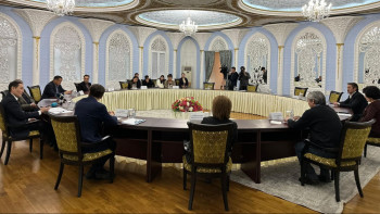 Фотография к новости: Ассамблея зиялы қауым өкілдеріне қолдау көрсетеді