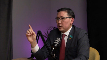 Фотография к новости: Депутат жер беруді әкімдік құзырынан алып тастауды ұсынды