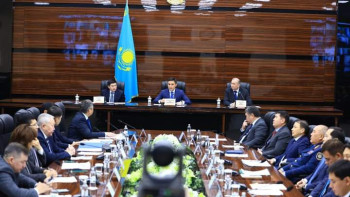 Фотография к новости: Шымкентте сыбайлас жемқорлық тәуекелдерін жою шаралары пысықталды