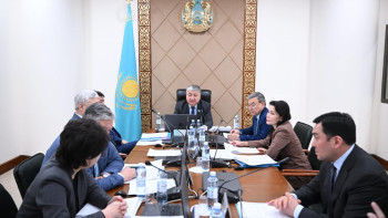 Фотография к новости: Сенатта мұнай саласындағы халықаралық ынтымақтастық талқыланды