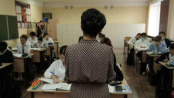 Фотография к новости: Министр директорларға мұғалімдерді қудалауды тоқтатуды ескертті