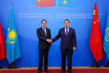 Фотография к новости: Әлихан Смайылов индустрияландырудағы Қазақстан-Қытай жобаларының тізбесін кеңейтуді ұсынды
