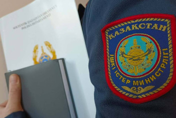 Фотография к новости: Шымкентте өзін «әкімдік қызметкеріміз» деп таныстырған алаяқтар 70 адамды алдап кетті