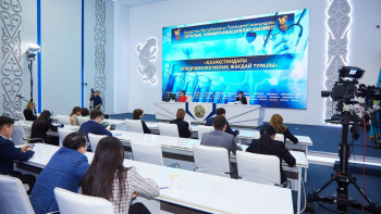 Фотография к новости: Қазақстанда қызылшадан көз жұмған адам жоқ – Ажар Ғиният