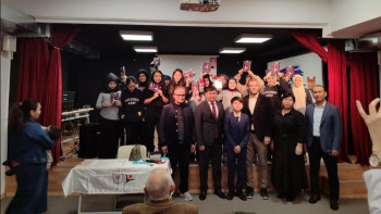 Фотография к новости: Ыстамбұлда жас қазақ жазушысының кітабы таныстырылды