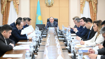 Фотография к новости: Сенатта ауыл шаруашылығы кооперациясын дамыту мәселелері талқыланды