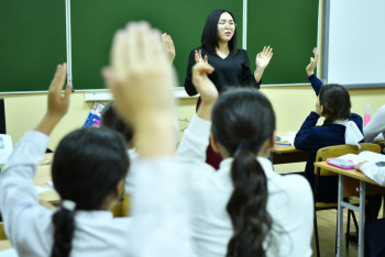 Фотография к новости: Қазақстан мектептерінде діни әдебиеттерге тыйым салынбақ