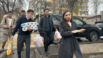 Фотография к новости: Алматыдағы өрт. 20 дан астам ерікті көмек көрсетті