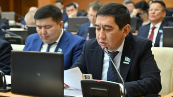 Фотография к новости: «Жүйкесі сыр беріп жүрген шығар». Зайытов Бекболат Тілеуханға жауап берді