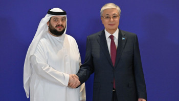 Фотография к новости: Тоқаев БАӘ Инвестициялар министрі Мұхаммед әл-Сувейдимен келіссөз жүргізді