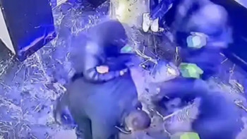 Фотография к новости: Оралдық полицейлер бопсалаушыларды ұстады