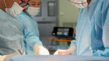 Фотография к новости: "Өте сирек кездеседі". Дәрігерлер туа бітті дертке шалдыққан бір жасар балаға көмектесті