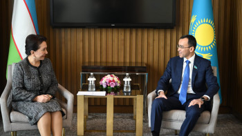 Фотография к новости: Сенат спикері Өзбекстан Олий мажлисі Сенатының төрағасымен кездесті