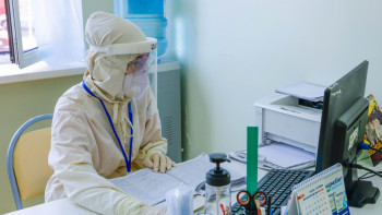 Фотография к новости: Қызылшаның өршуі. Мектеп пен ЖОО-лар карантинге жабылуы мүмкін бе?