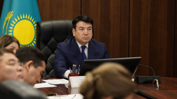 Фотография к новости: Мұғалімдердің жалақысын кешіктірмеу керек. Министр білім басқармаларын сынға алды