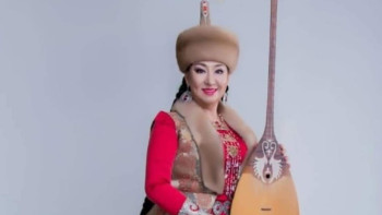 Фотография к новости: Жыраудың аузынан шыққан сөз биік болу керек – Елмұра Жаңаберген