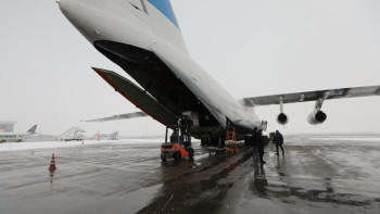 Фотография к новости: Қазақстан Палестинаға гуманитарлық жүк жіберді