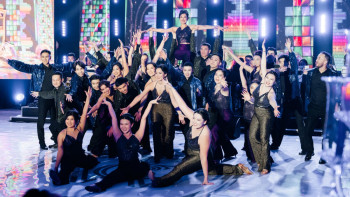 Фотография к новости: Аукционда Димаштың киімі, Головкиннің қолғабы сатылды