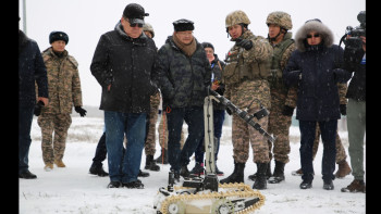 Фотография к новости: Алматыда депутаттар Бітімгерлік операциялар орталығына барды