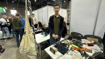 Фотография к новости: Алматылық өнертапқыш қоқыс жинайтын дрон жасады