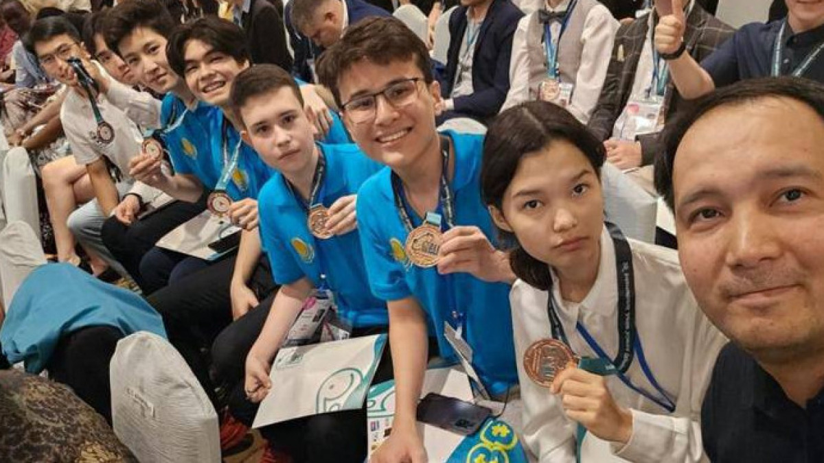 Қазақстандық оқушылар халықаралық олимпиадада 6 медаль жеңіп алды