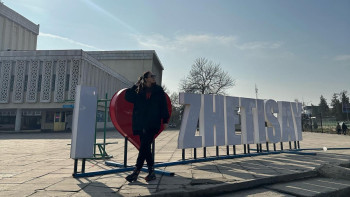 Фотография к новости: Актриса Жұлдыз Әбдікәрімова нағашыларына не үшін барғанын мәлім етті