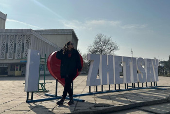 Актриса Жұлдыз Әбдікәрімова нағашыларына не үшін барғанын мәлім етті