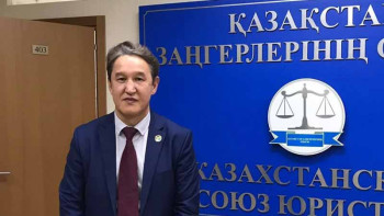 Фотография к новости: "Өркендеген елдердің тәжірибесіне таядық па?" - Заңгер еліміздегі сайлау науқаны туралы айтты