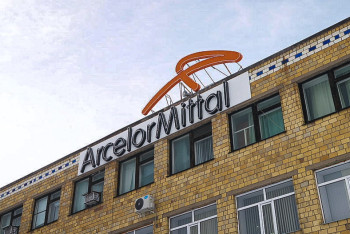 Фотография к новости: "АрселорМиттал Теміртаудың" мердігерлер алдындағы қарызын кім өтейді?