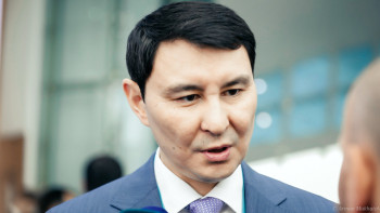 Фотография к новости: "Бас ауыртып жатқан мемлекеттік орган бар".  Жамаубаев шекарадағы кептеліс туралы айтты