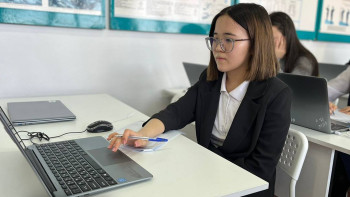 Фотография к новости: Республикалық ғылыми жобалар конкурсына 4 мыңға жуық оқушы қатысып жатыр