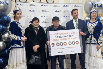 Фотография к новости: Алматы әуежайы 9 миллионыншы жолаушысын қарсы алды