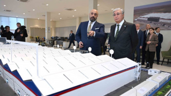 Фотография к новости: Мемлекет басшысы YDA Industrial Park біріккен өндіріс кешенінің жұмысымен танысты