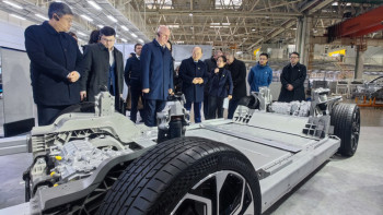 Фотография к новости: Роман Скляр жұмыс сапарымен Қытайға барды