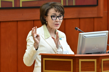 Фотография к новости: "Ауыз суды Астанадан тасуға мәжбүр". Депутат халықтың мүшкіл жағдайын айтты