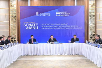 Фотография к новости: Заңдарды әзірлеу кезінде әлеуметтік топтардың пікірлері де ескерілуі керек - Әшімбаев