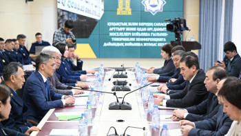 Фотография к новости: Сенаторлар Бас прокуратура жанындағы Құқық қорғау органдары академиясында болды