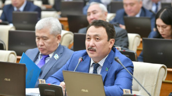 Фотография к новости: Депутат: 50 Cent-тің Қазақстанға айтқан алғысы келекеге айналды