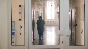 Фотография к новости: Атырауда екпе салғызған әйел тілге келместен көз жұмды