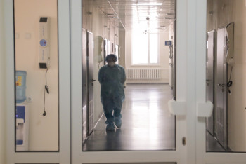 Фотография к новости: Атырауда екпе салғызған әйел тілге келместен көз жұмды