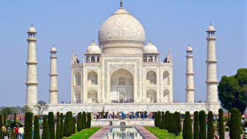 Фотография к новости: Тәж-Махал, үнді фильмі және йога: Қазақстан мен Үндістан байланысы жайлы не білеміз?