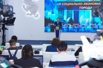 Фотография к новости: Елорда әкімі көпбалалы отбасылар мен жетімдерге пәтер берілетінін айтты