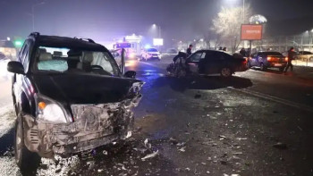 Фотография к новости: Алматыда жол апатынан жеті адам зардап шекті