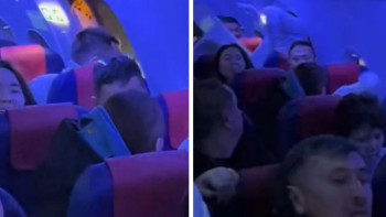 Фотография к новости: Ұшақта апаттық есікті ашып жіберген жолаушы жауапқа тартылады